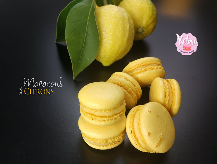 curd-fruit-de-la-passion-macaron