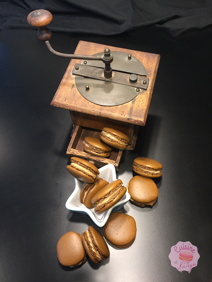 macaron-coffee